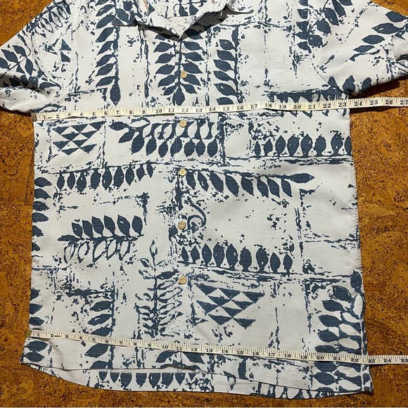 Quicksilver Men’s Waterman Collection Tailored Fit Kings Point Button Down Shirt - Picture 12 of 13